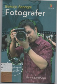 Bekerja sebagai fotografer